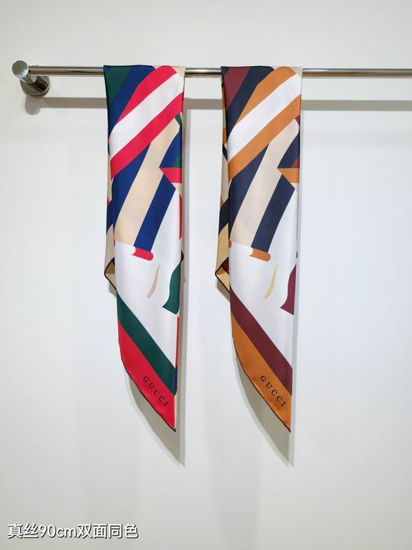 Gucci silk Scarf 90X90cm E041720